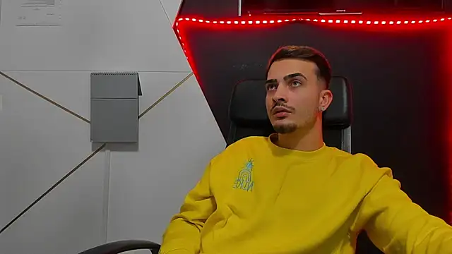 BrandonTate's Live XXX Chat