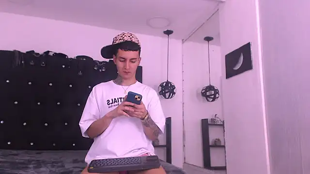 Angel_xxx 在線直播表演