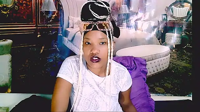 EroticSexyPrada's Live XXX Chat