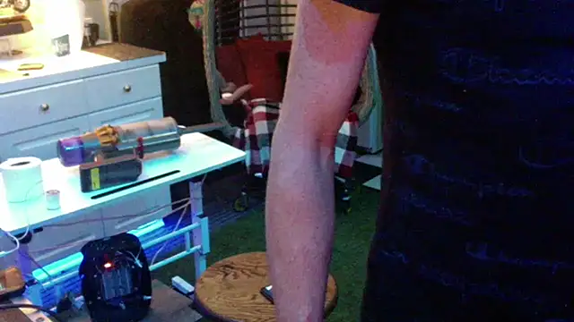 Polaroid_White's Live XXX Chat