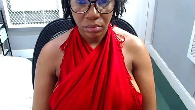 EmeraldDreams' Live XXX Chat