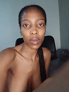 MsParisSmith Chat XXX in diretta