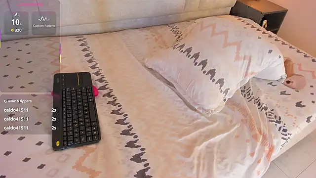 EYMI_TOMSOM's Live XXX Chat