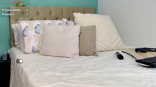 Онлайн чат XXX yanella_fire