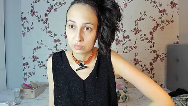 Alisagold90's Live XXX Chat