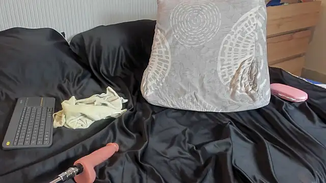 yeikafoxy's Live XXX Chat