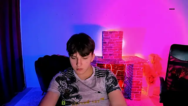 travis_wolf_ 即時 XXX 聊天