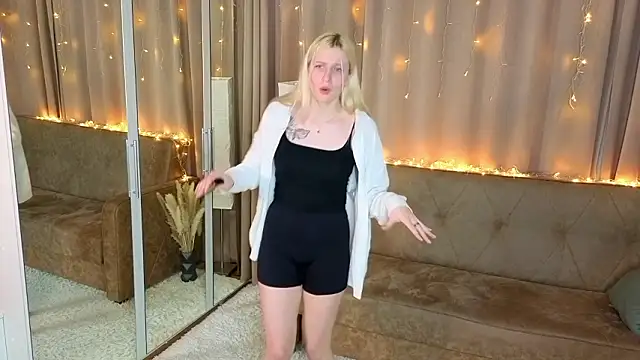 VellaKlaus' Live XXX Chat