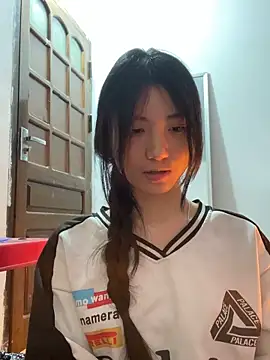 -hanime-'s Live XXX Chat