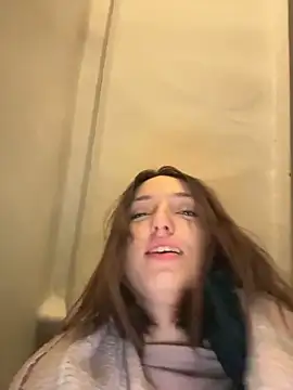 دردشة DollyTall الجنسية المباشرة