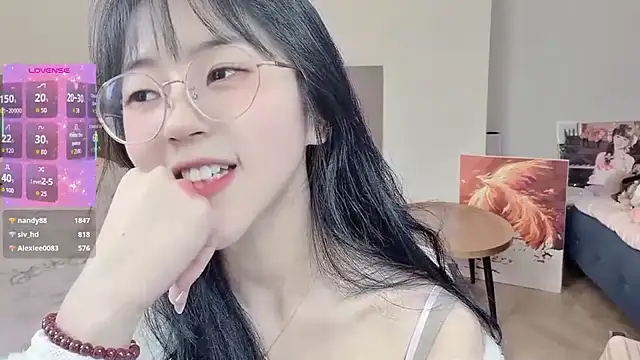 -ruoruo-'s Live XXX Chat