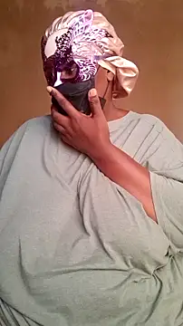 STUFUZASABO লাইভ XXX চ্যাট