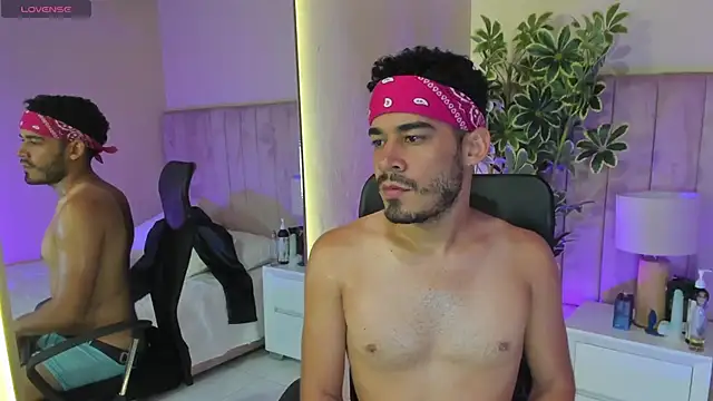 aries_unbound's Webcam Show