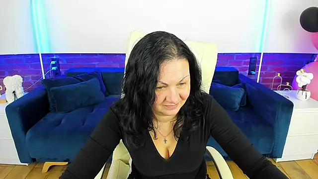 XXX chat uživo modela IrissMoon