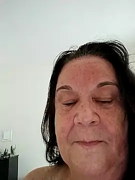 دردشة Yaya_Mineira الجنسية المباشرة