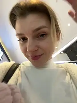 ValenciaShock's Live XXX Chat