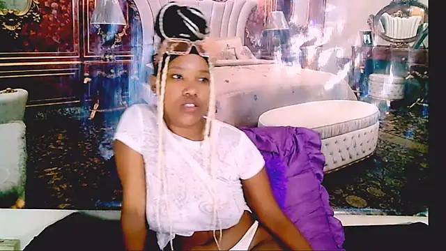 EroticSexyPrada Chat XXX in diretta