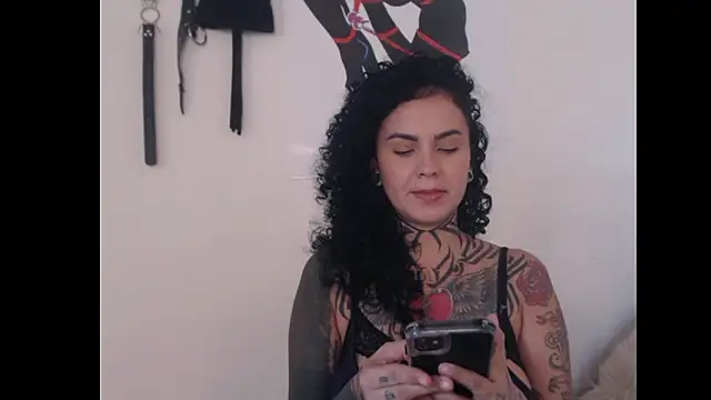 Perola__May's Live XXX Chat