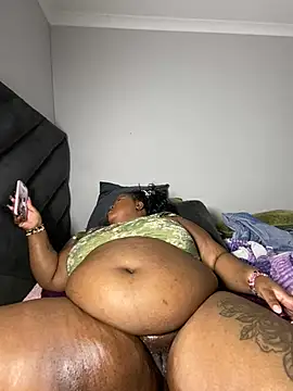 MissLola27 – Kamerová šou