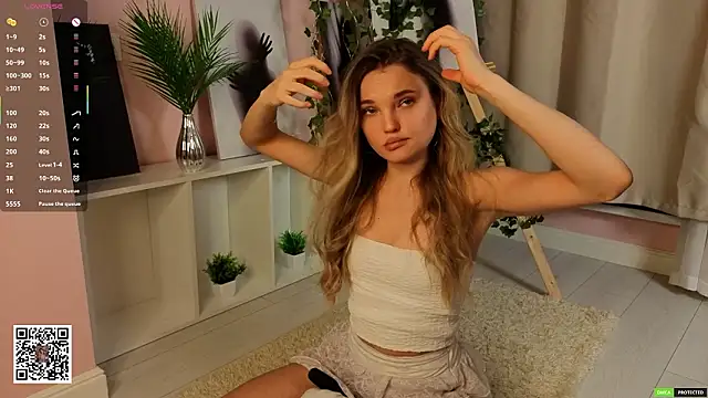 JulieLupo's Live XXX Chat