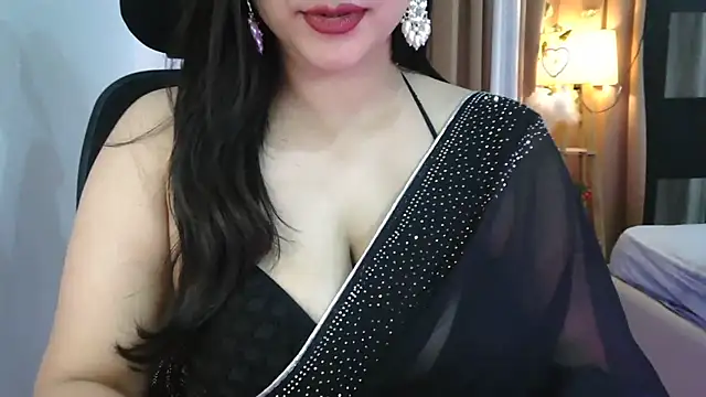 NotySuku Adlı Modelin Canlı XXX Sohbeti