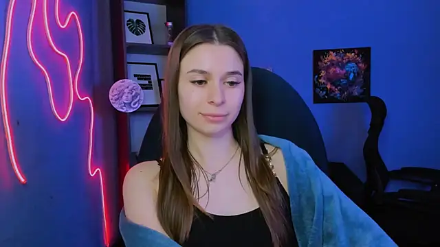 Chat +18 de flora_ri ao vivo