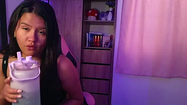 Oliviawatson1 Chat XXX in diretta