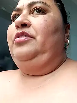 Czat XXX na żywo – curvy_diva_