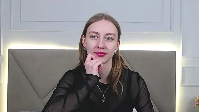 Chat +18 de RachaelCute ao vivo