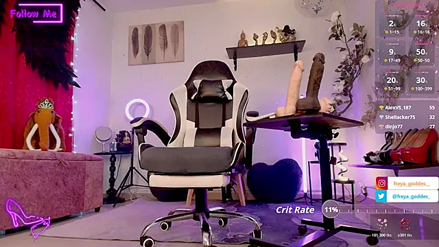 freya_goddes_: διαδικτυακό σόου στην κάμερα