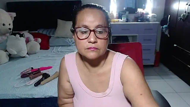 Chat +18 de pervert_mommy_ ao vivo