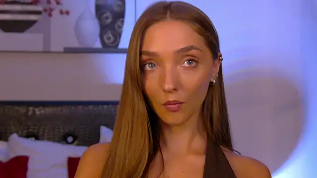 VirginieCruz's Live XXX Chat