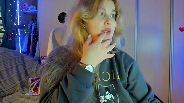 CoraSwon's Live XXX Chat