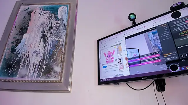 _LittleLia live XXX chat