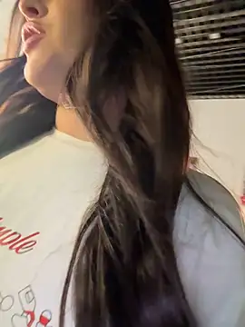 Chat +18 de TrishaWinslet ao vivo