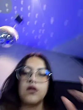 Chat XXX en directo de Lilith_and_Khloe