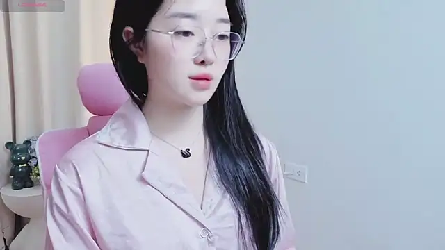 دردشة Miu-999 الجنسية المباشرة