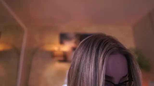 MaddieBryggs Chat XXX live