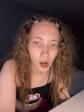 Živý XXX chat Holy_Poly