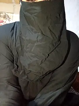 -Batta- Adlı Modelin Canlı XXX Sohbeti