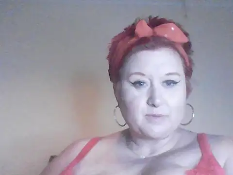 BustyRedxx Chat XXX live