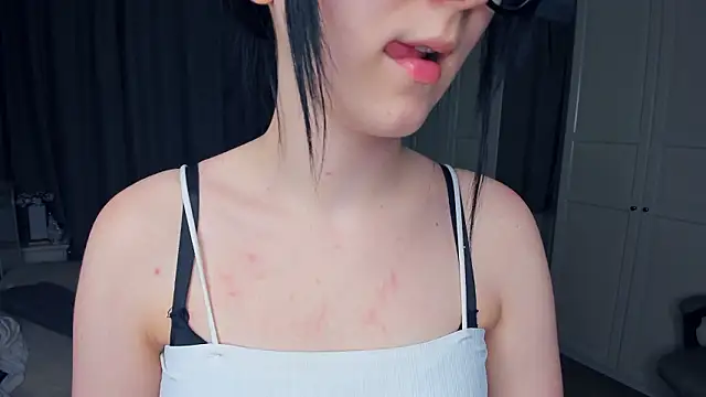 RoxanneComisky's Live XXX Chat