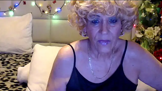 HappyWomanOn Live XXX Chat