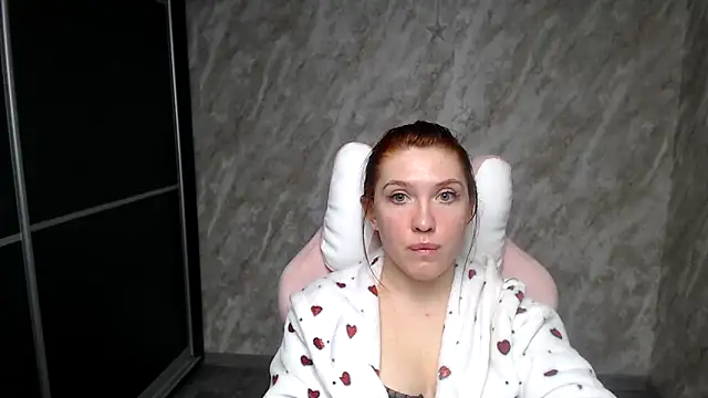 Reginasmilee's Live XXX Chat