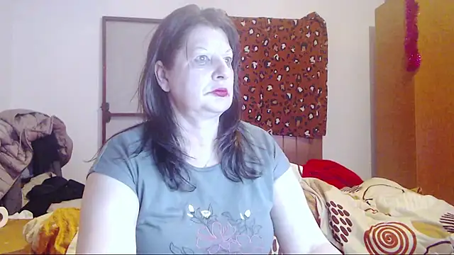 ExtasyMature's Live XXX Chat