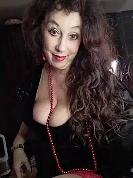 GypsyEsmeralda Live XXX Chat