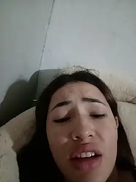 -Nicoln Live XXX chat