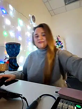 Chat +18 de Juicy_PeachLux ao vivo