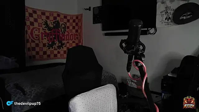 DevilPup75_: απευθείας συνομιλία ΧΧΧ