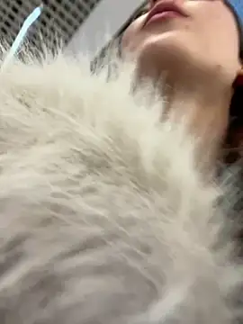 LilluKatten's Live XXX Chat